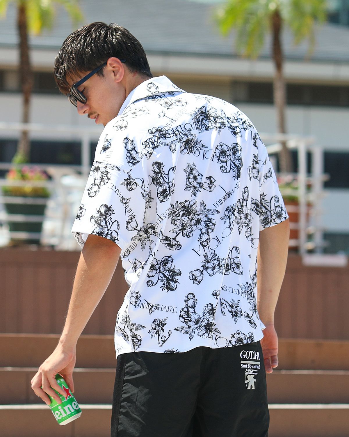 ブラック：180cm/70kg(Lサイズ着用)