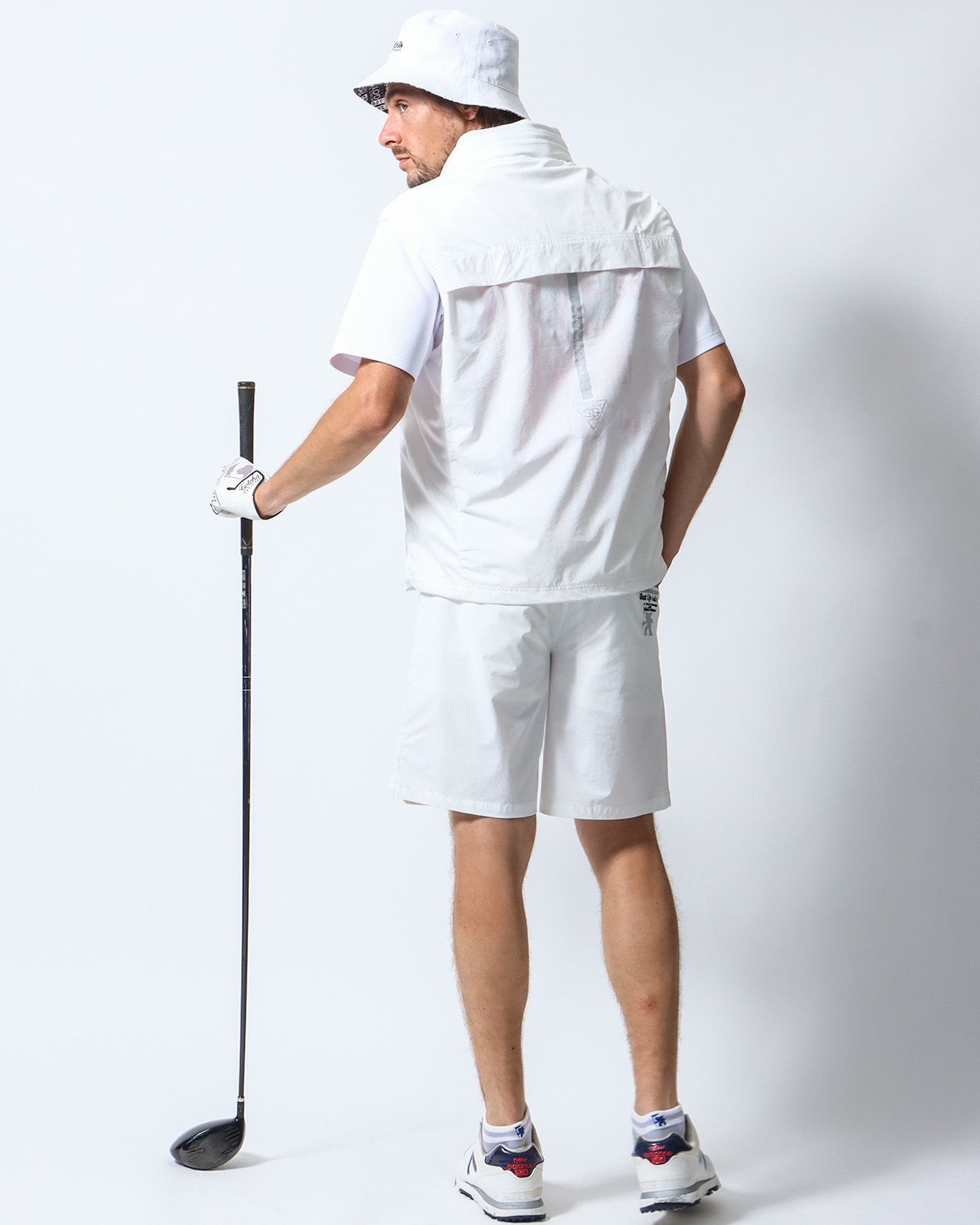 ホワイト：183cm/70kg(Lサイズ着用)