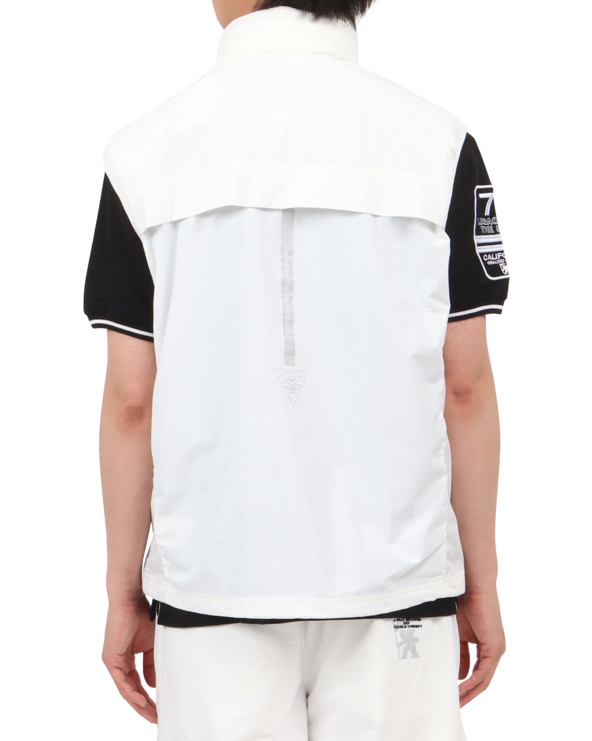 ホワイト：174cm62kg(Lサイズ着用)