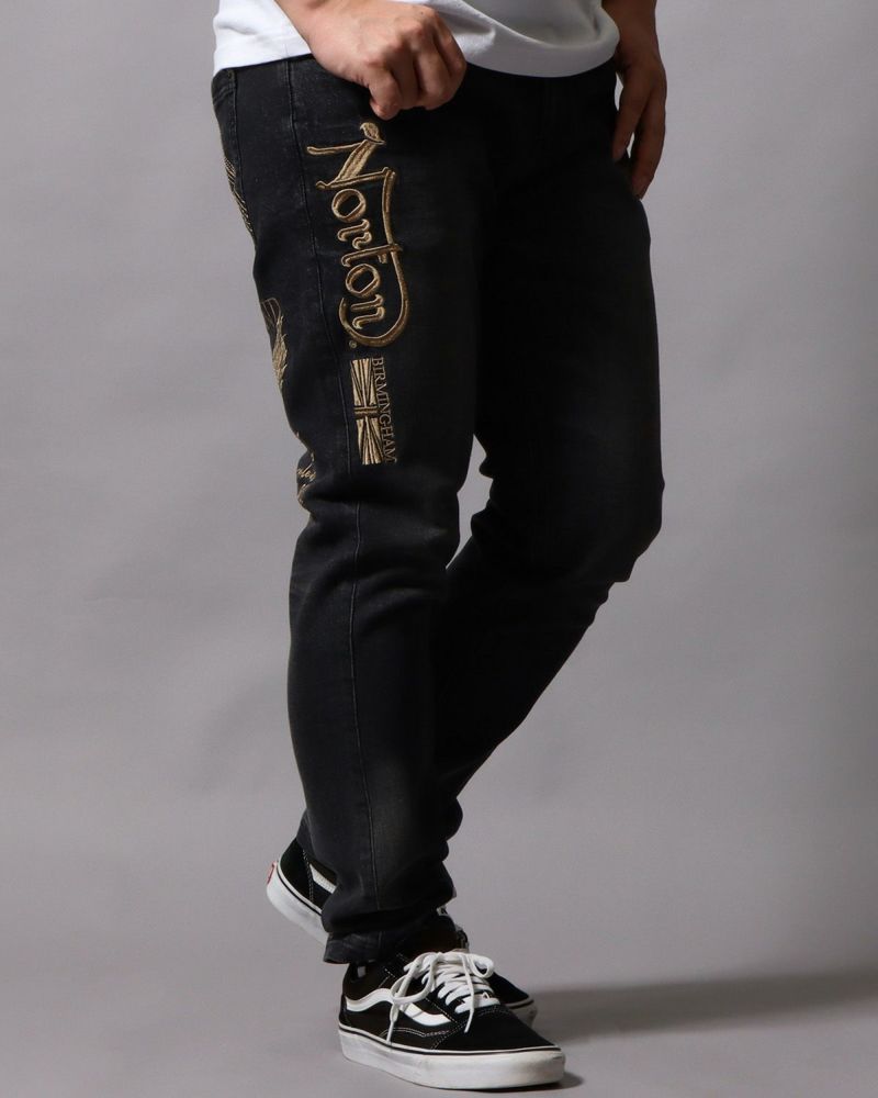 ブラック：178cm/75kg(Mサイズ着用)