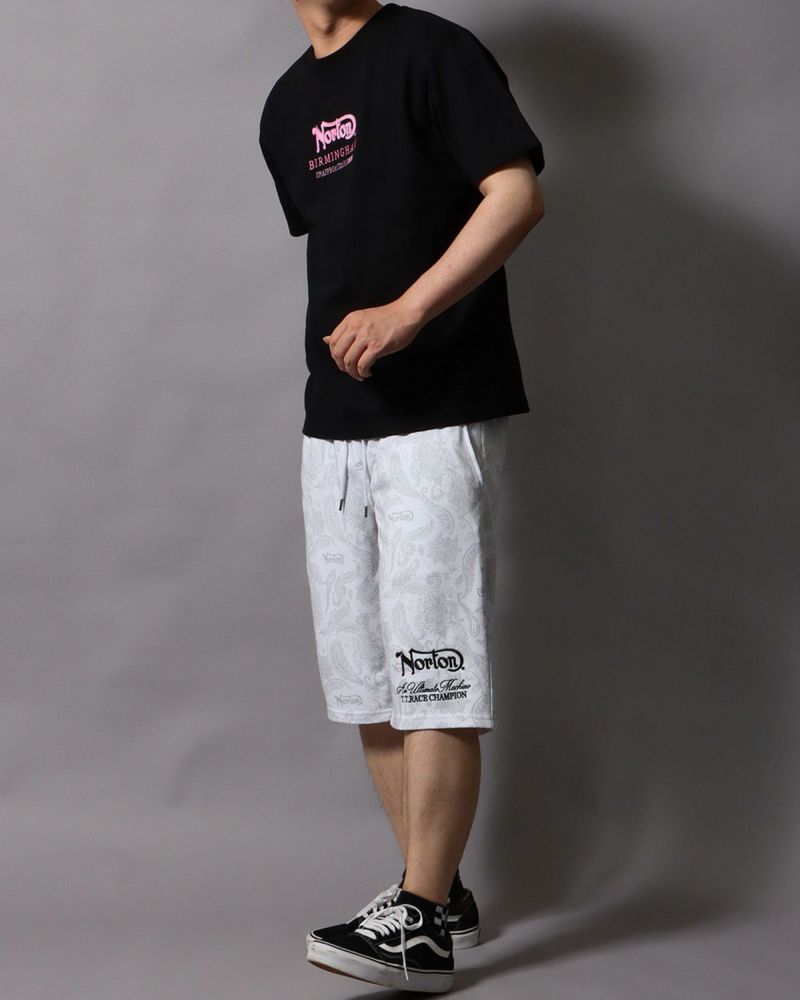 ホワイト：178cm/75kg(Lサイズ着用)