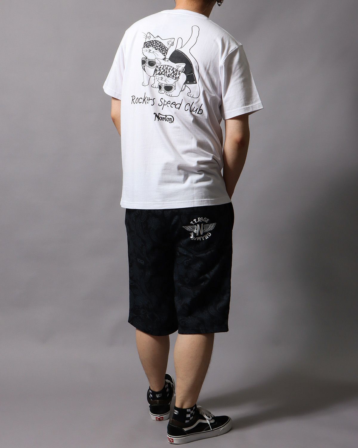 ブラック：178cm/75kg(Lサイズ着用)