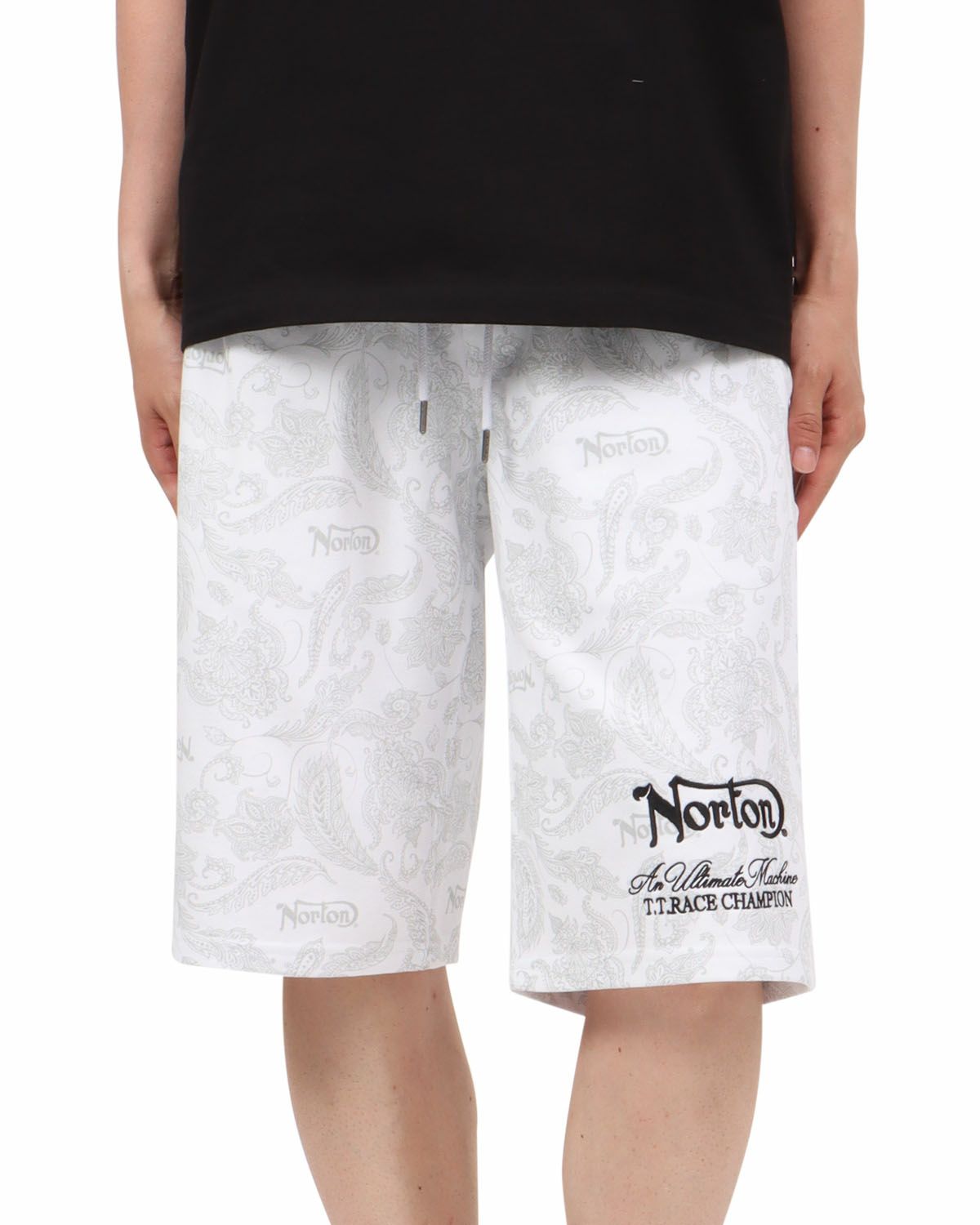 ホワイト：174cm62kg(Mサイズ着用)