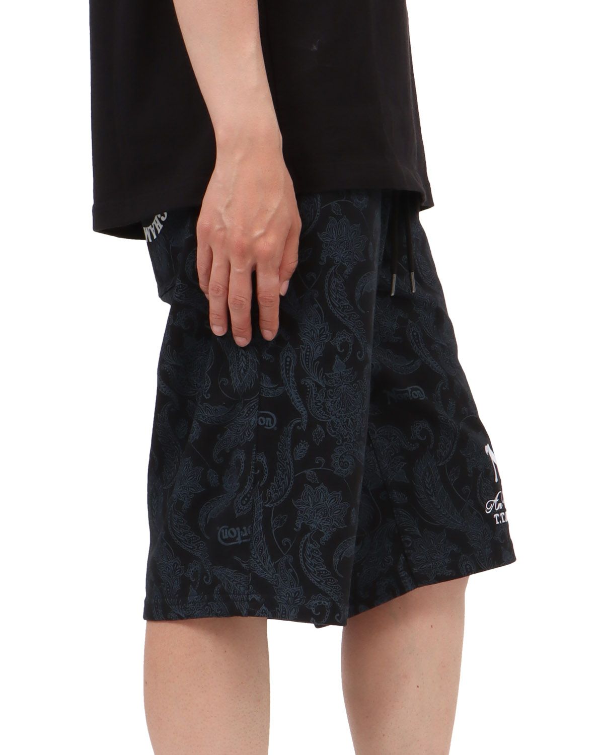 ブラック：174cm62kg(Mサイズ着用)