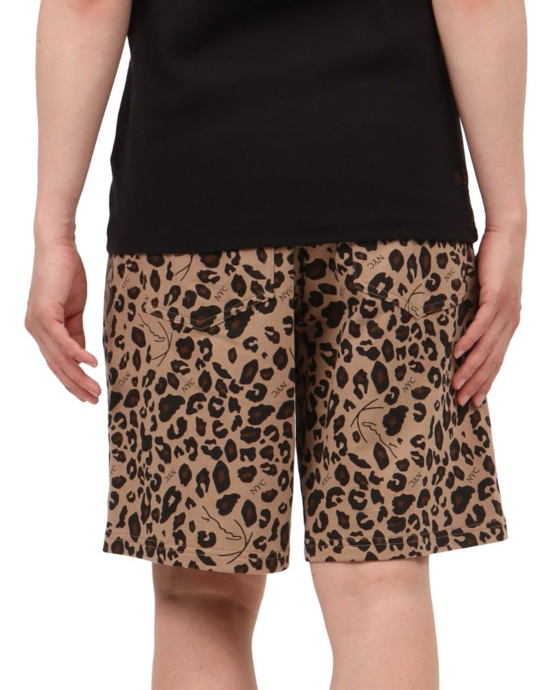 ブラウン：174cm62kg(Mサイズ着用)