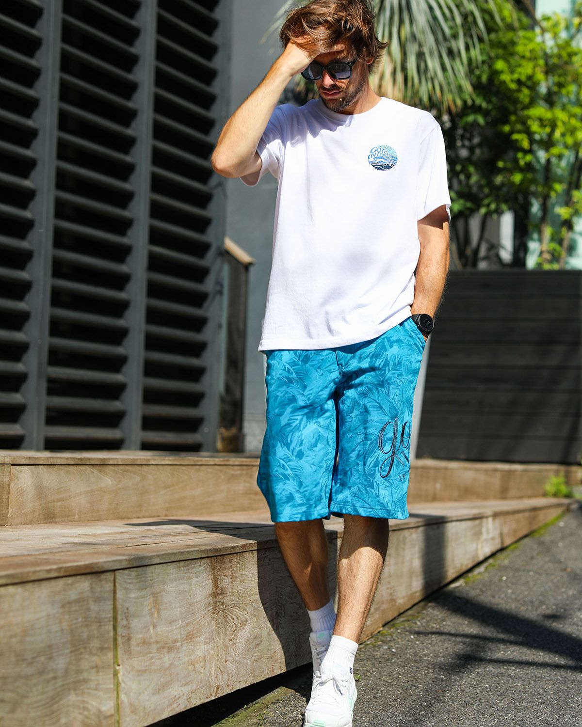 ターコイズ：183cm/70kg(Lサイズ着用)