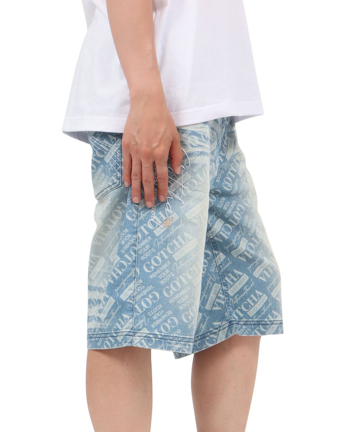 ブリーチ：174cm62kg(Mサイズ着用)