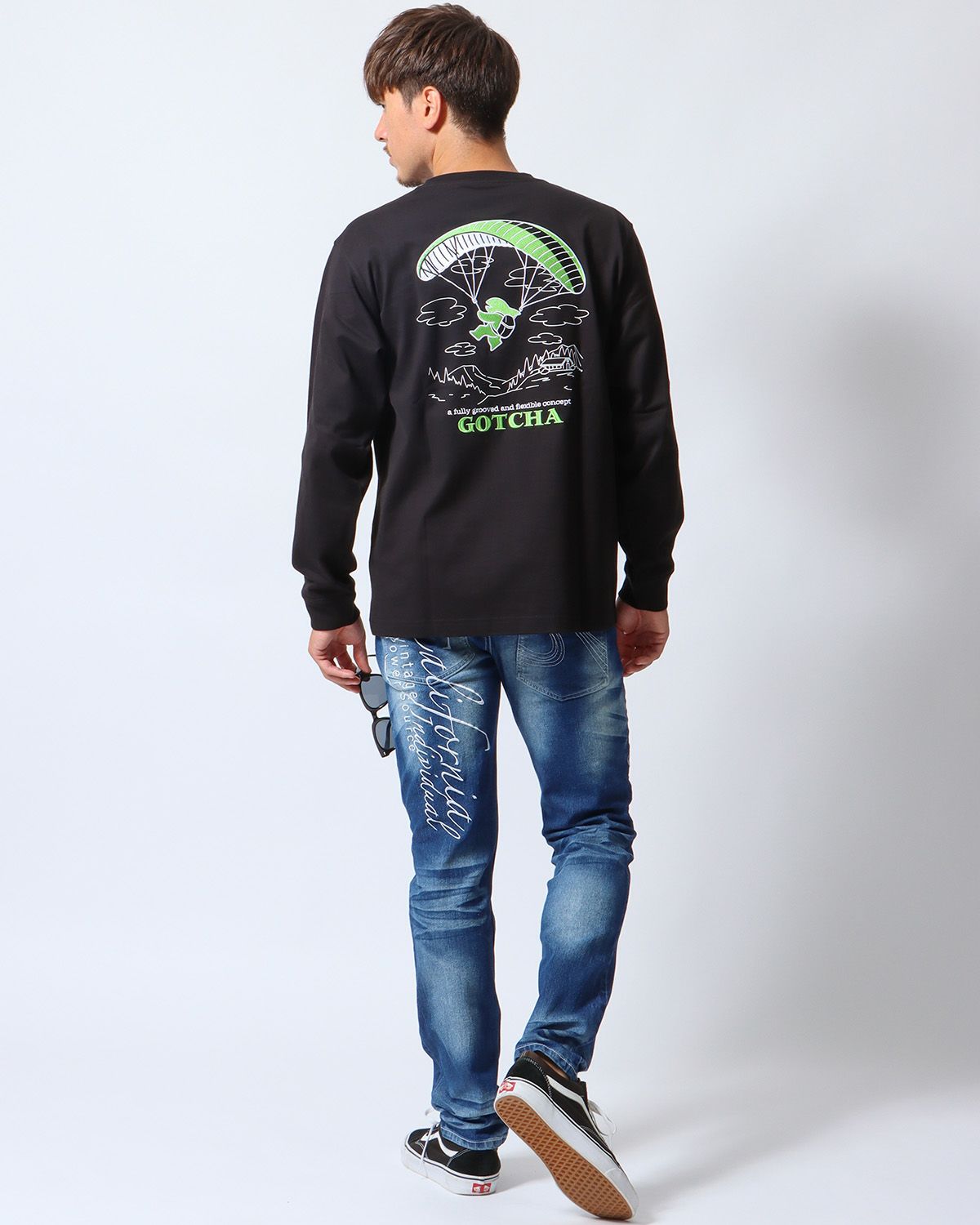 インディゴ：180cm/70kg(Mサイズ着用)