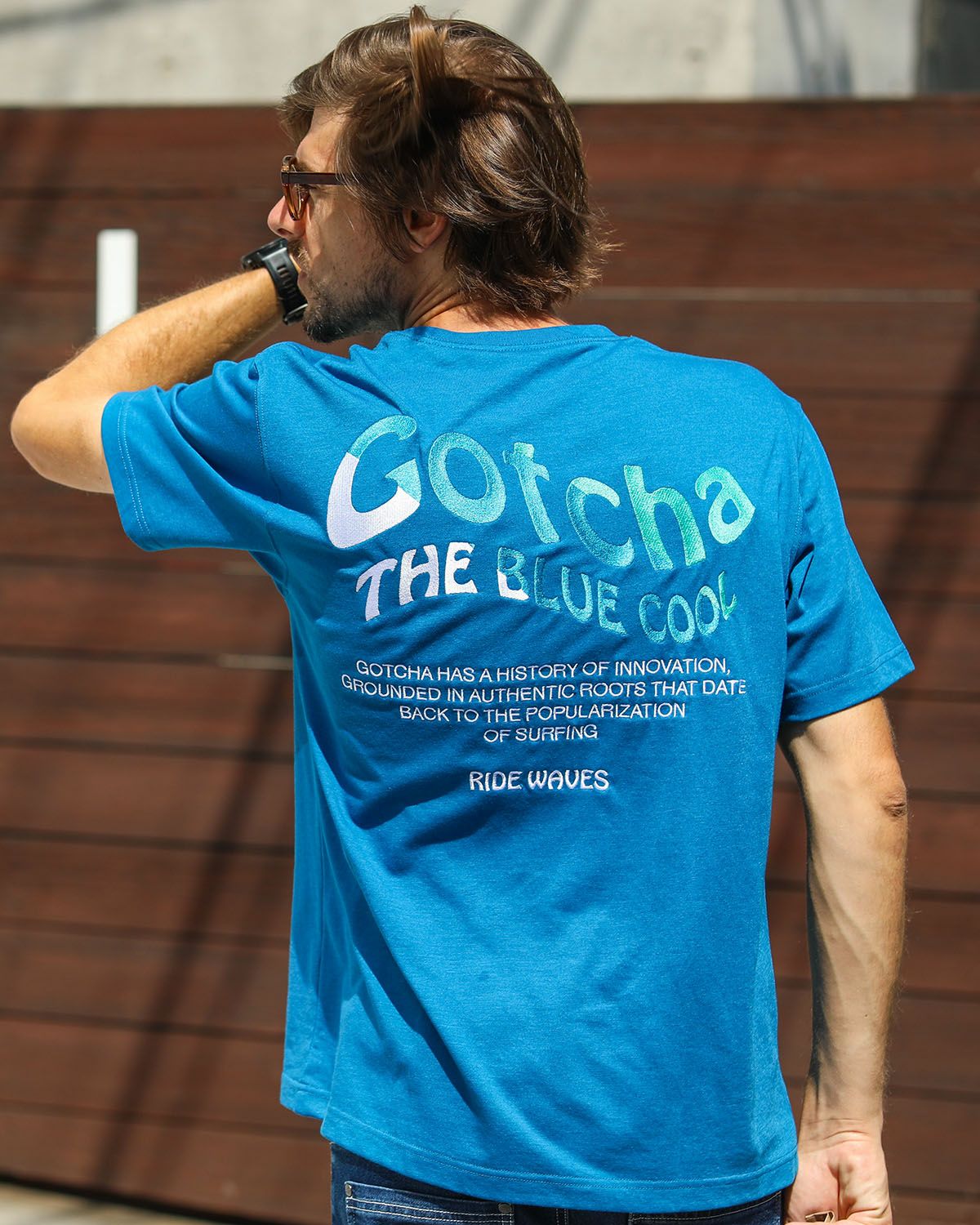 ブルー：183cm/70kg(Lサイズ着用)