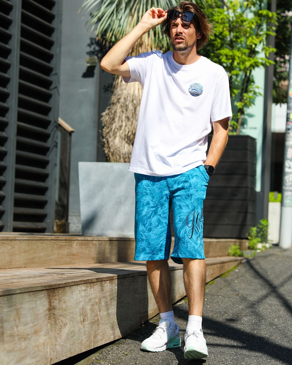 ホワイト：183cm/70kg(Lサイズ着用)