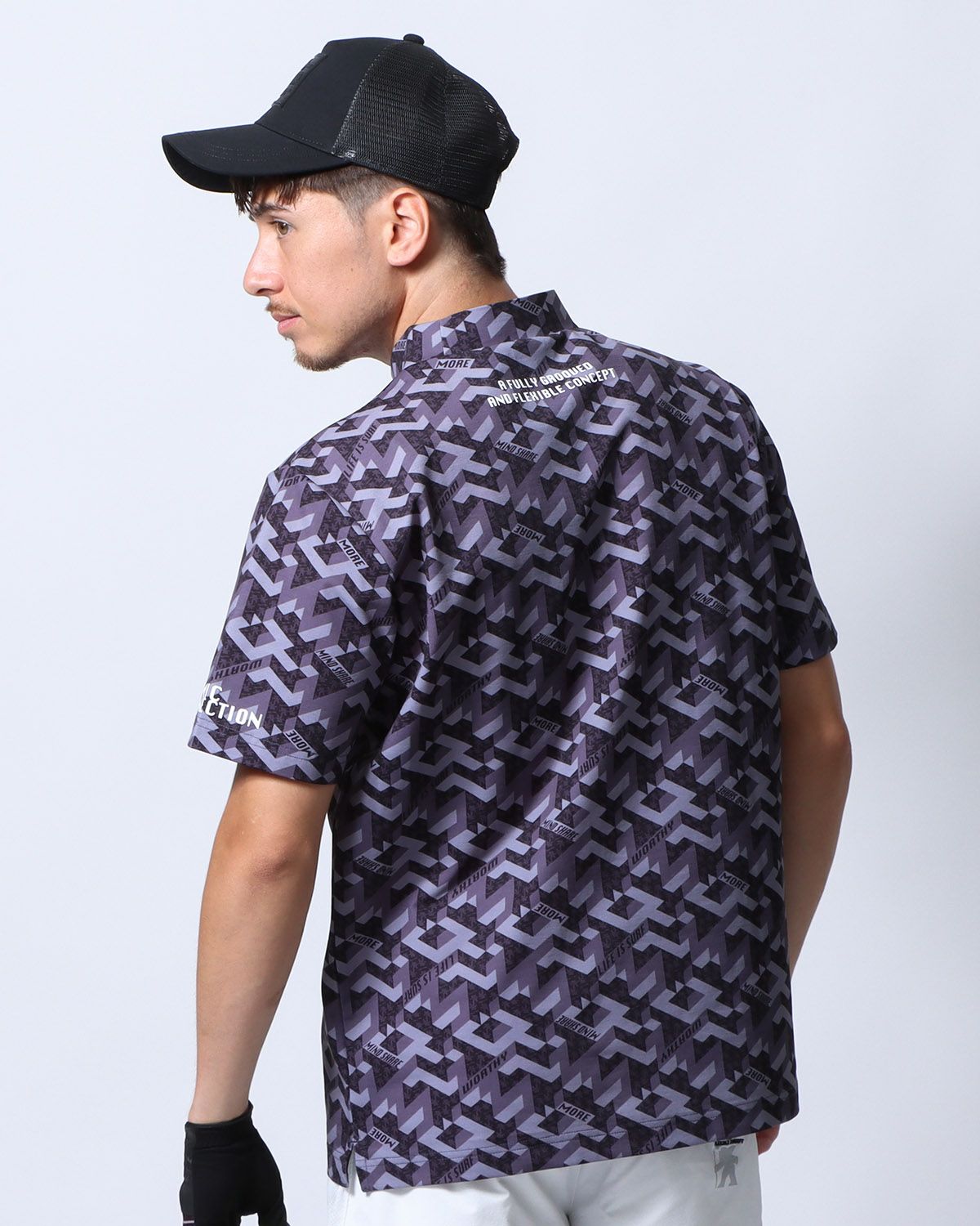 ブラック：180cm/70kg(Lサイズ着用)