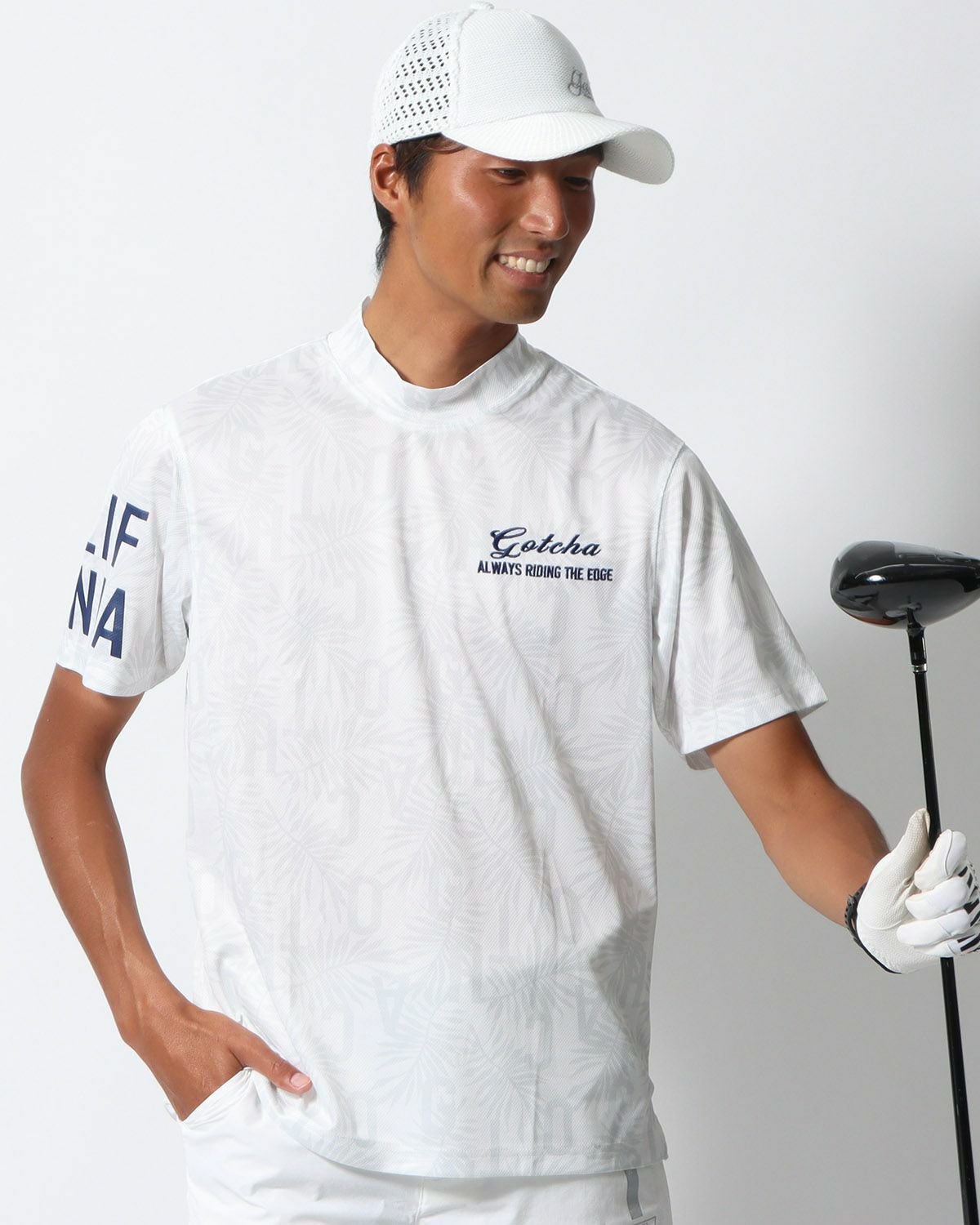 ホワイト：178cm/68kg(Lサイズ着用)