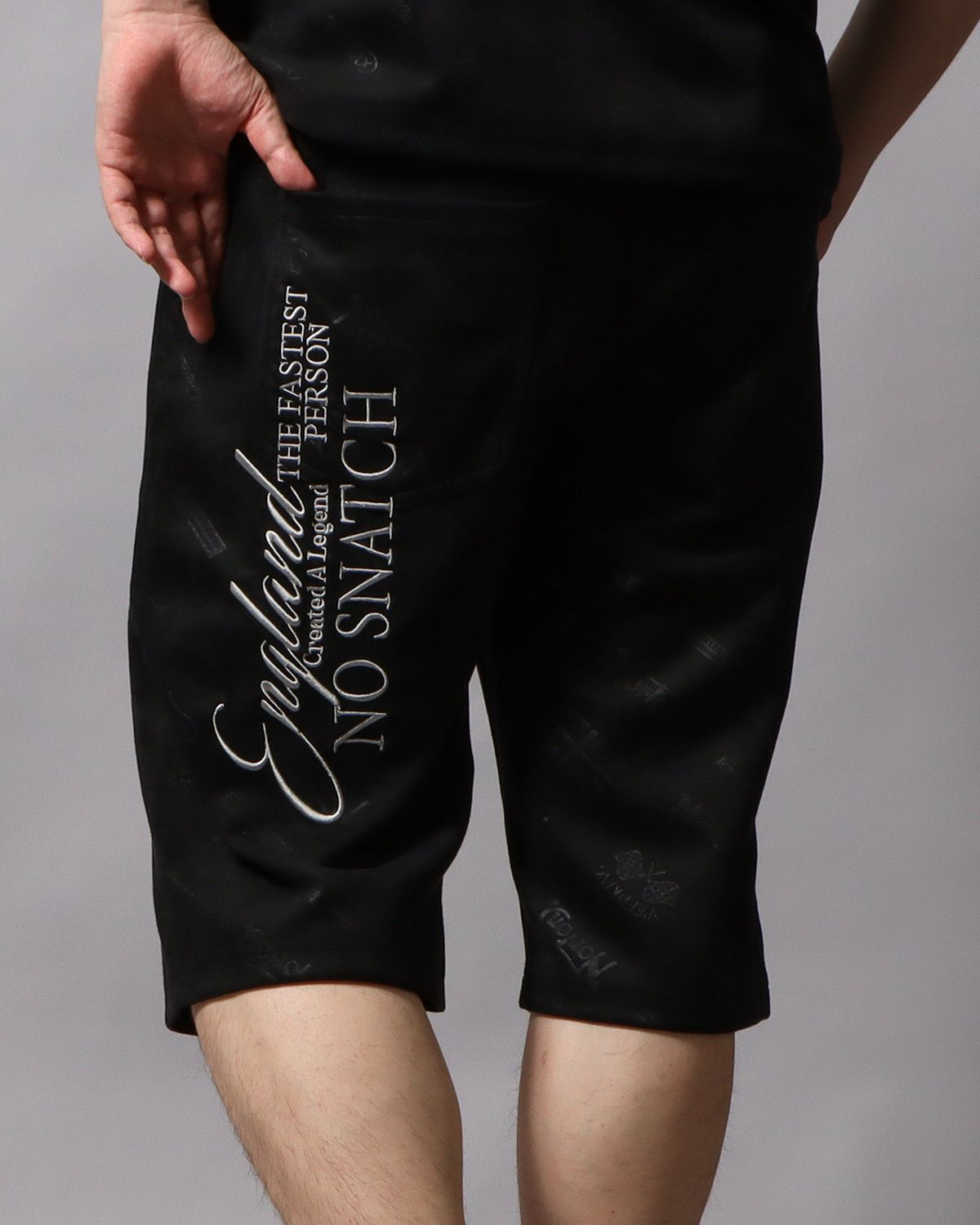 ブラック：178cm/75kg(Lサイズ着用)