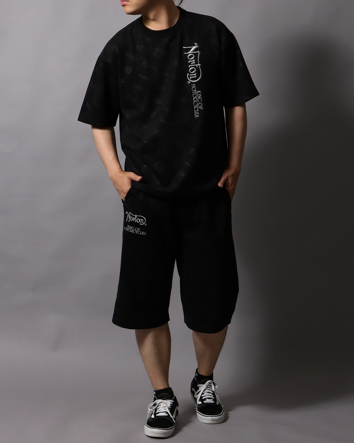 ブラック：178cm/75kg(Lサイズ着用)