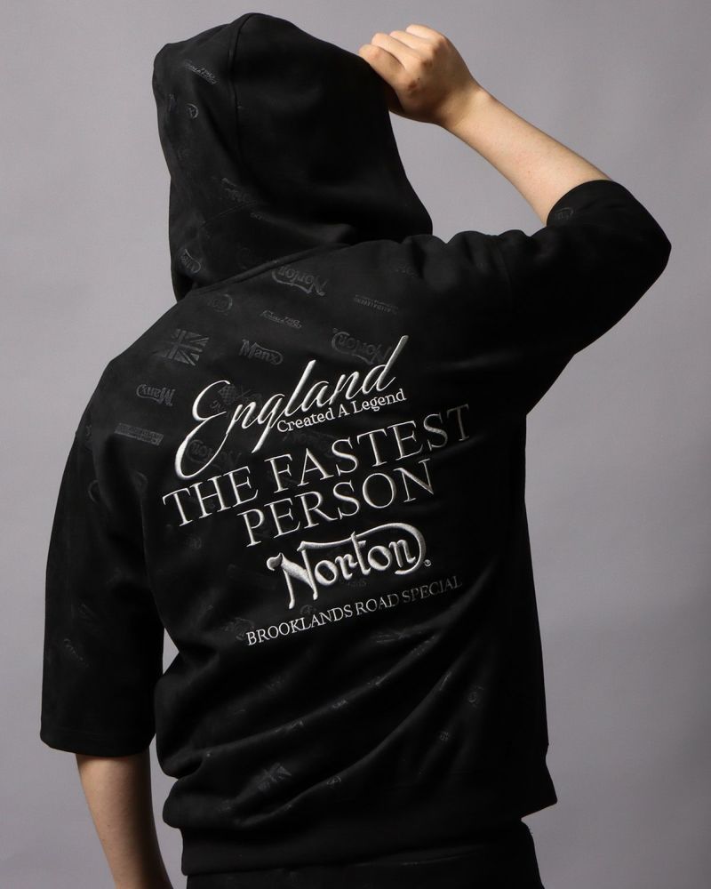 ブラック：178cm/75kg(Lサイズ着用)