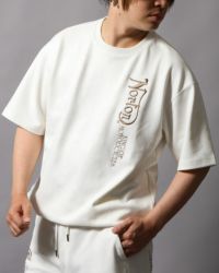 オフホワイト：178cm/75kg(Lサイズ着用)