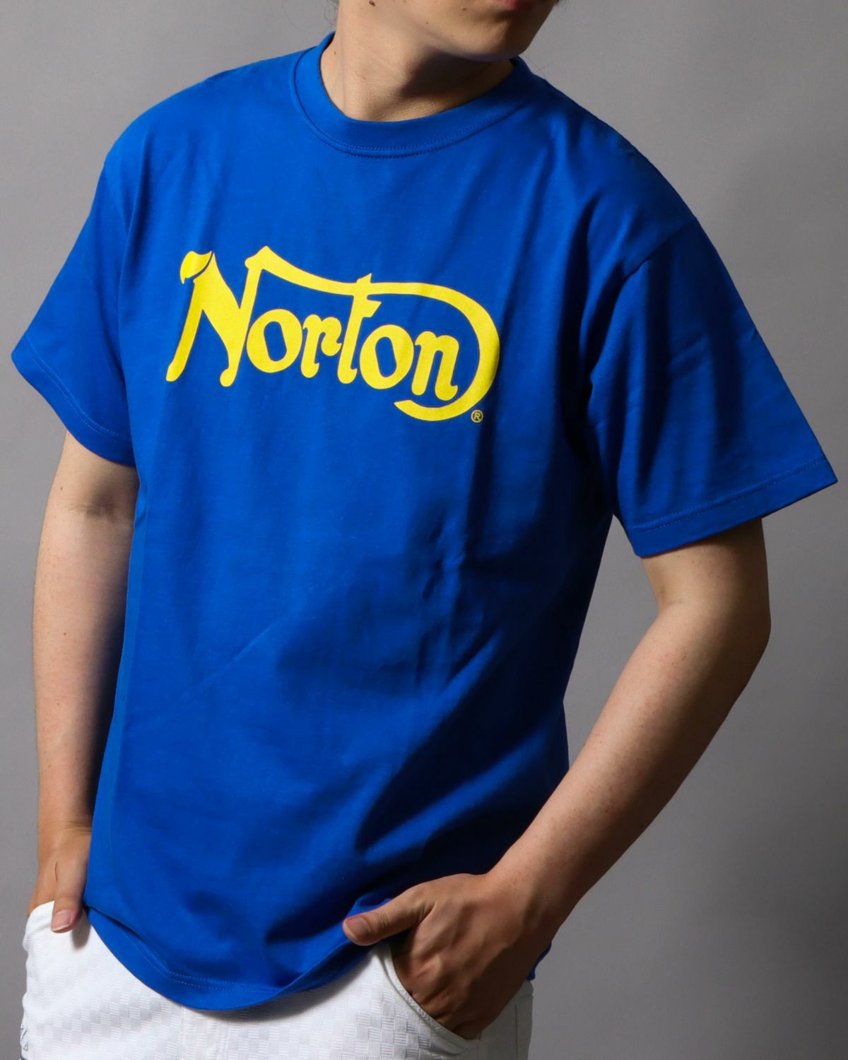 ロイヤルブルー：178cm/75kg(Lサイズ着用)