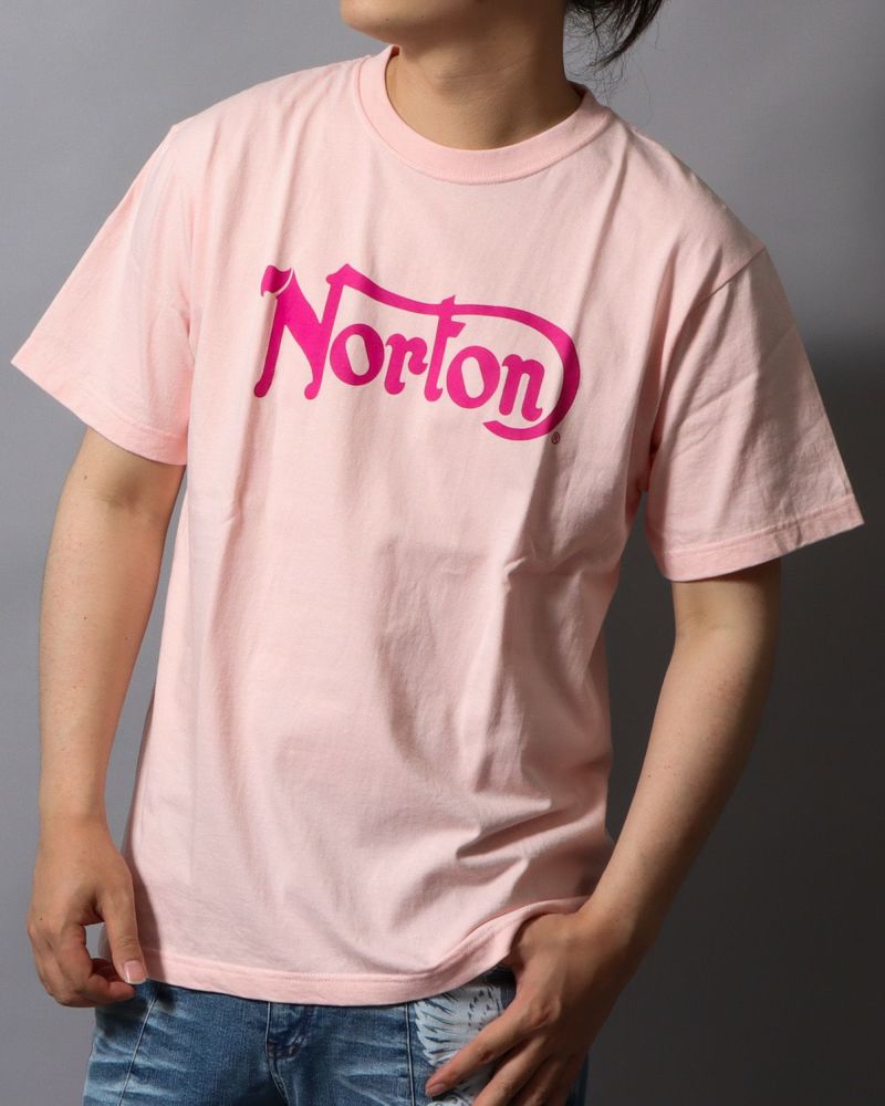 ベビーピンク：178cm/75kg(Lサイズ着用)