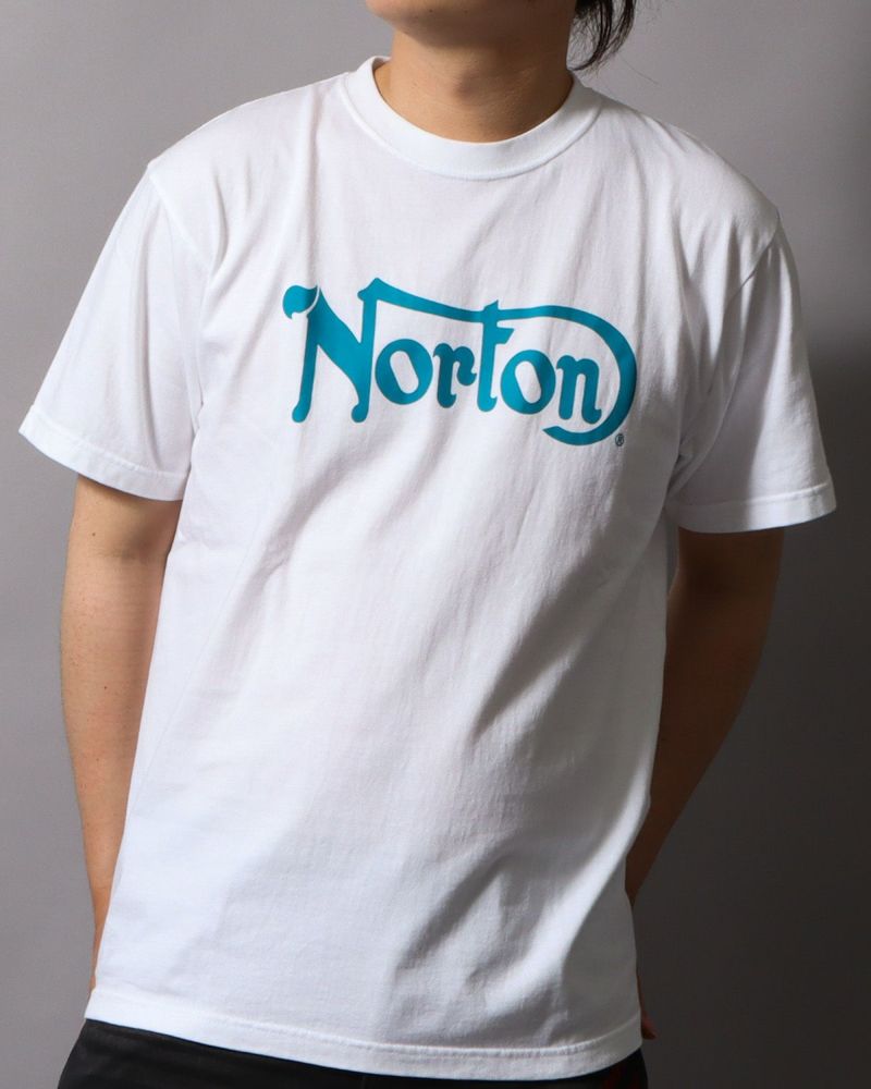 ホワイト：178cm/75kg(Lサイズ着用)