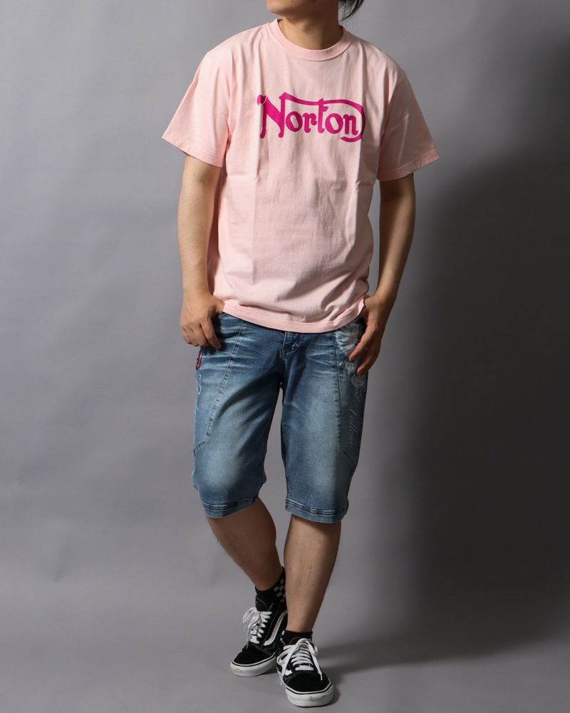 ベビーピンク：178cm/75kg(Lサイズ着用)