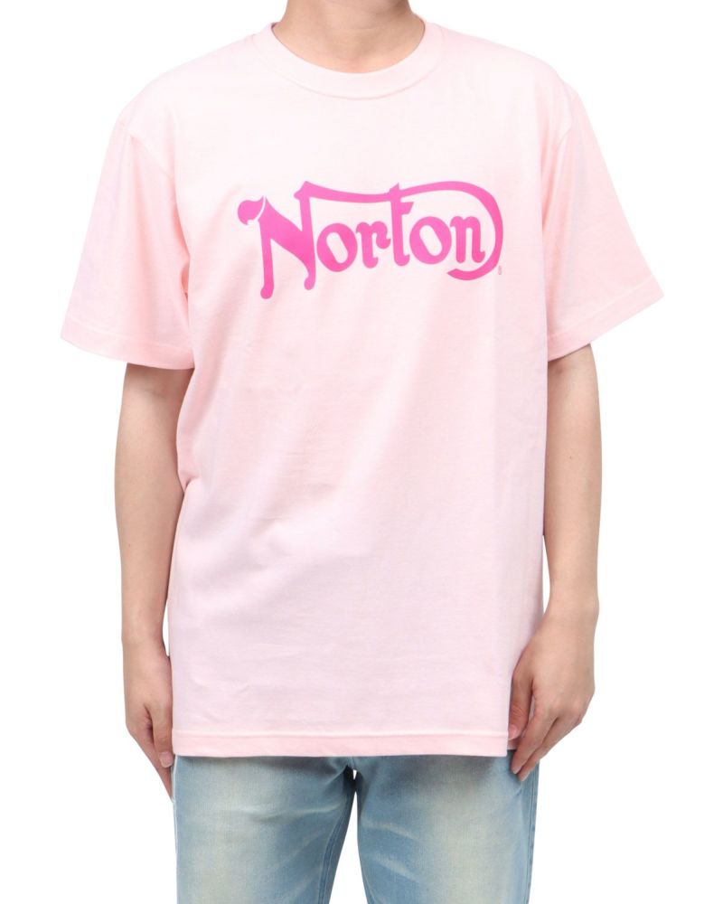 ベビーピンク：173cm63kg(Lサイズ着用)　