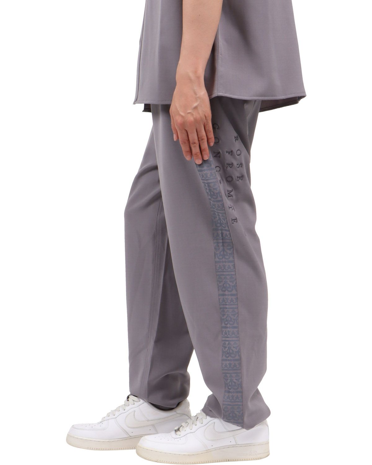 グレー：174cm62kg(Mサイズ着用)