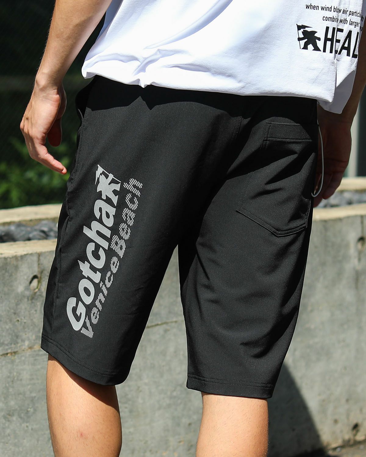 ブラック:180cm70kg(Mサイズ着用)