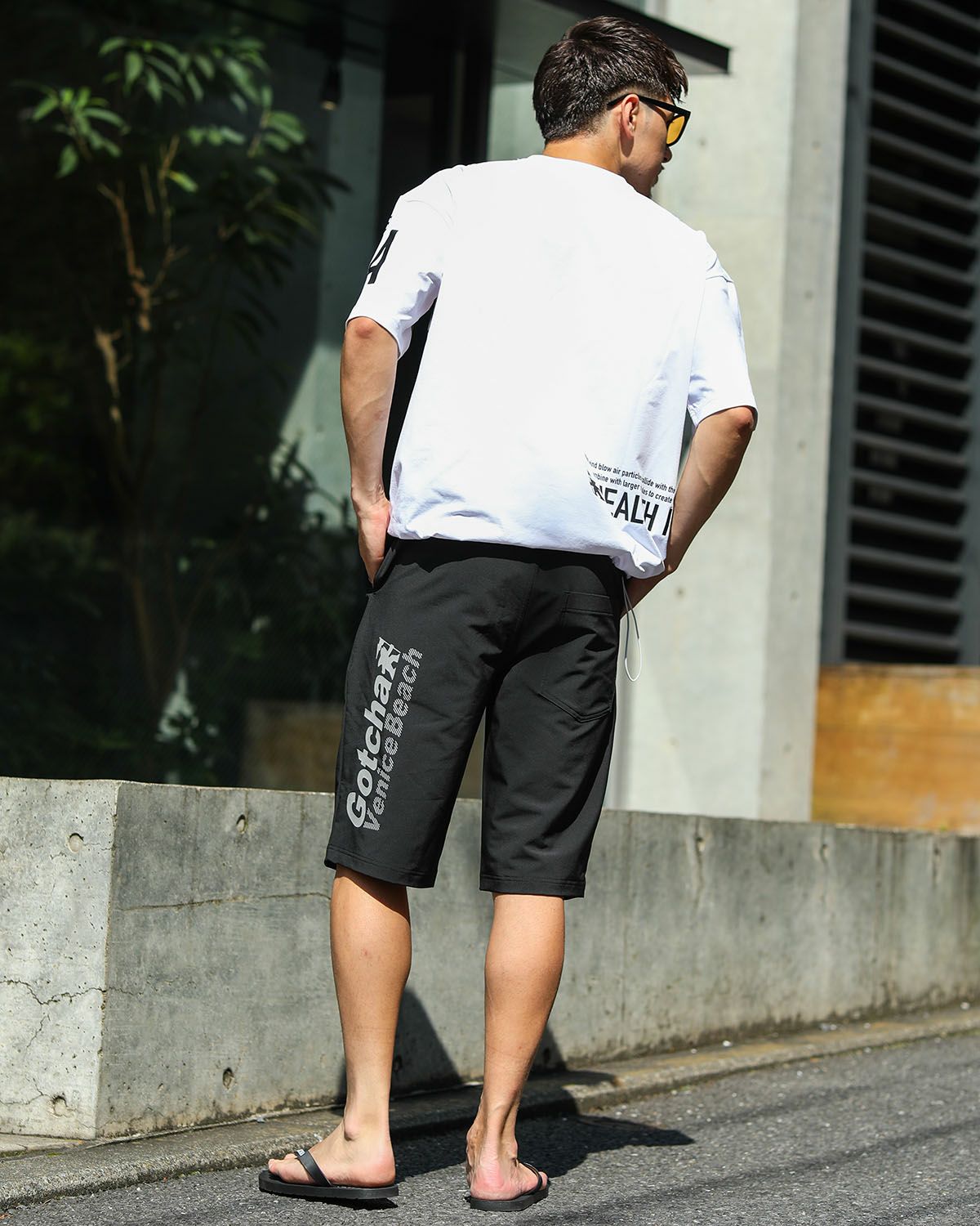 ブラック:180cm70kg(Mサイズ着用)