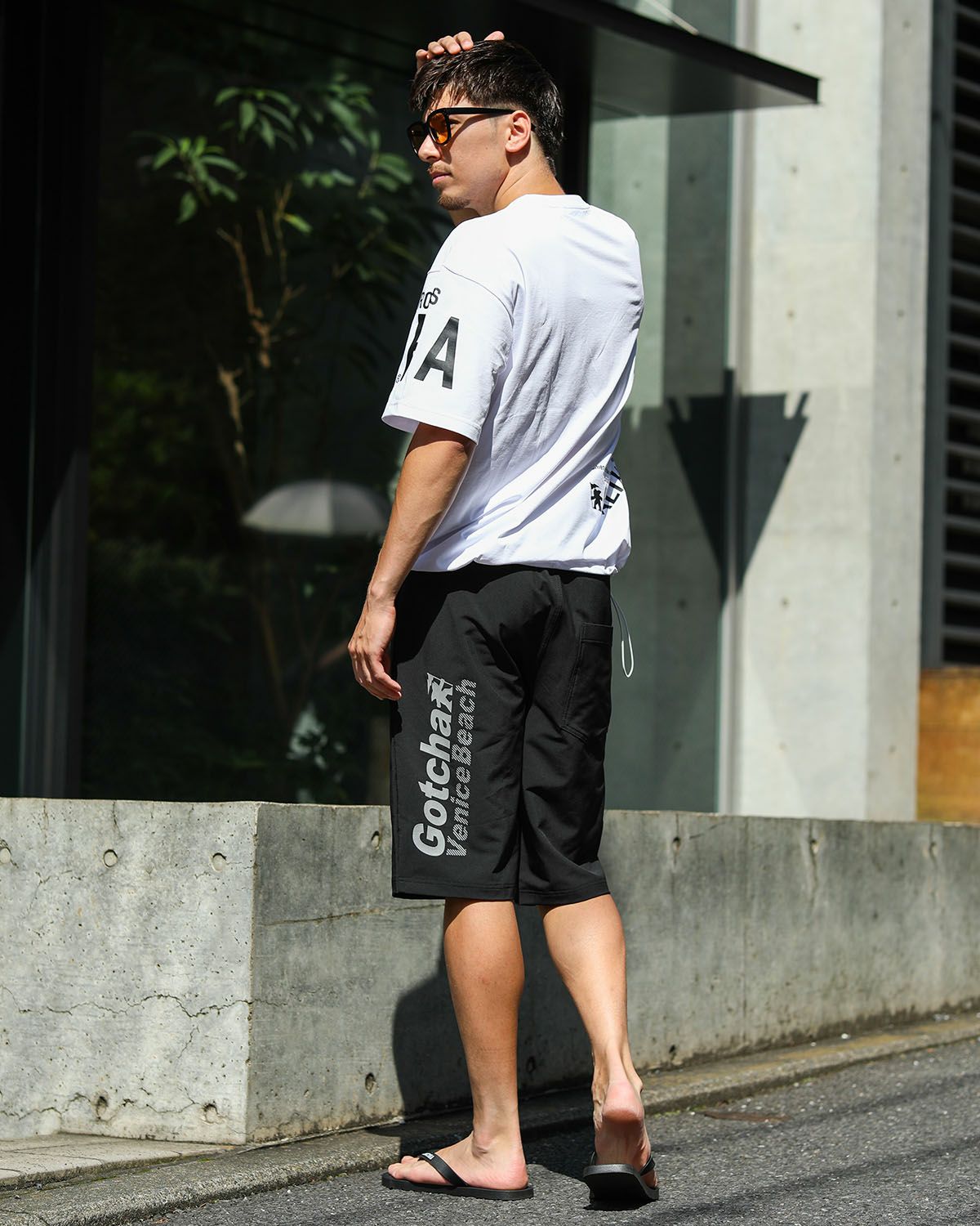 ブラック:180cm70kg(Mサイズ着用)