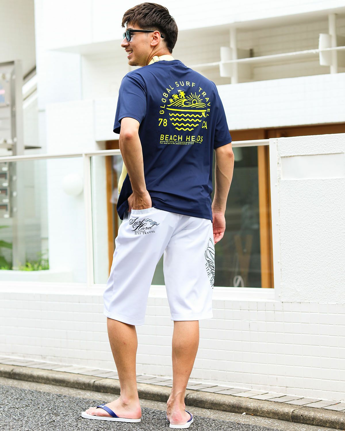 ホワイト:180cm70kg(Mサイズ着用)