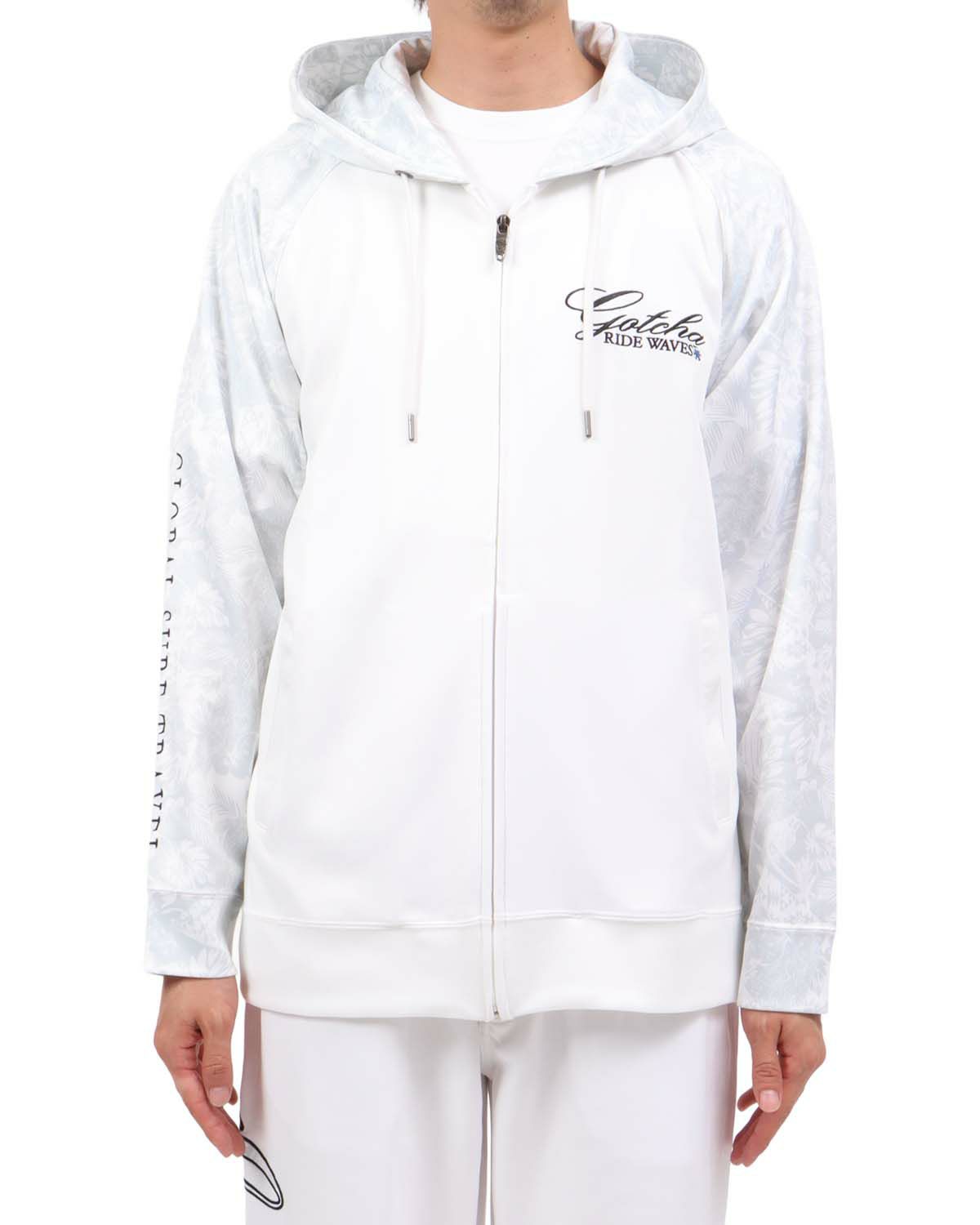 ホワイト：174cm62kg(Lサイズ着用)