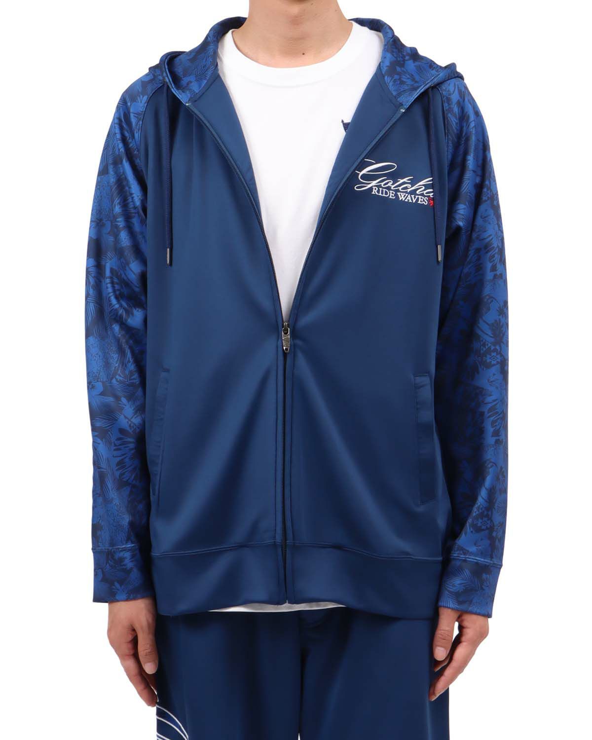 ネイビー：174cm62kg(Lサイズ着用)