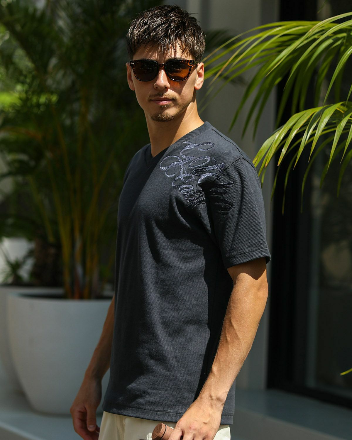 チャコール:180cm70kg(Lサイズ着用)