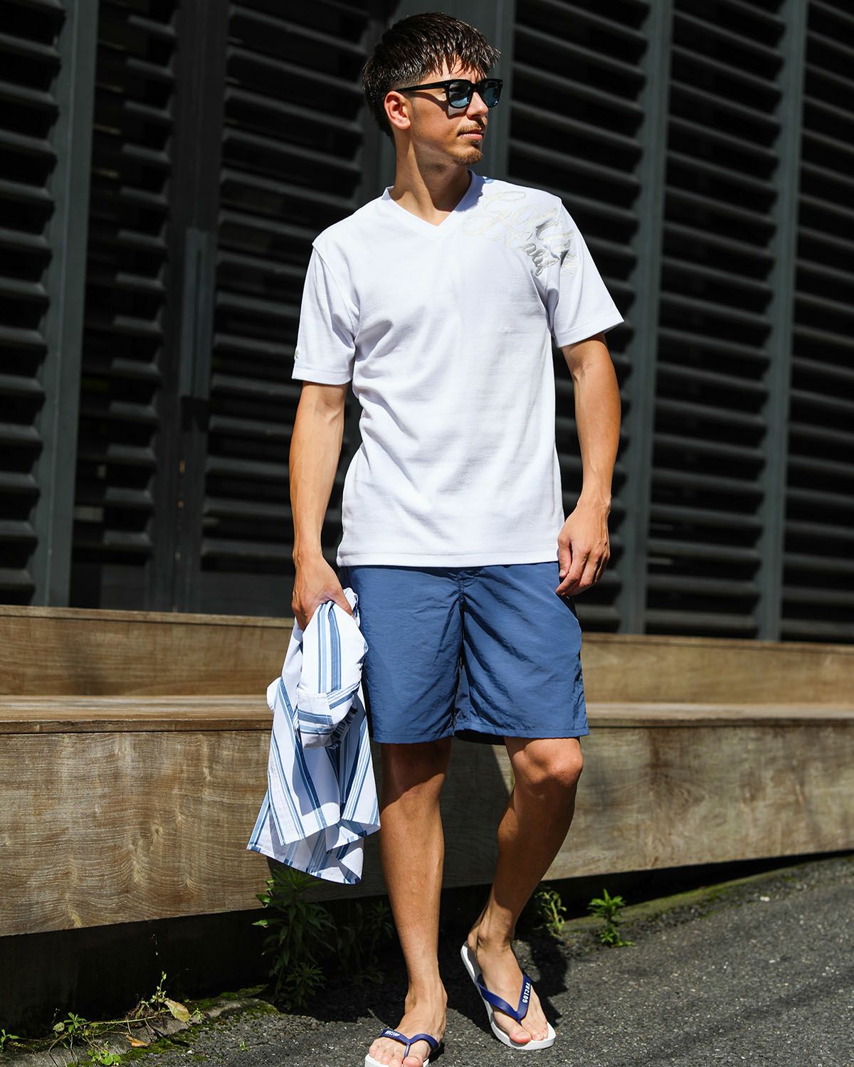 ホワイト:180cm70kg(Lサイズ着用)