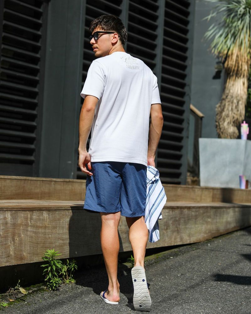 ホワイト:180cm70kg(Lサイズ着用)