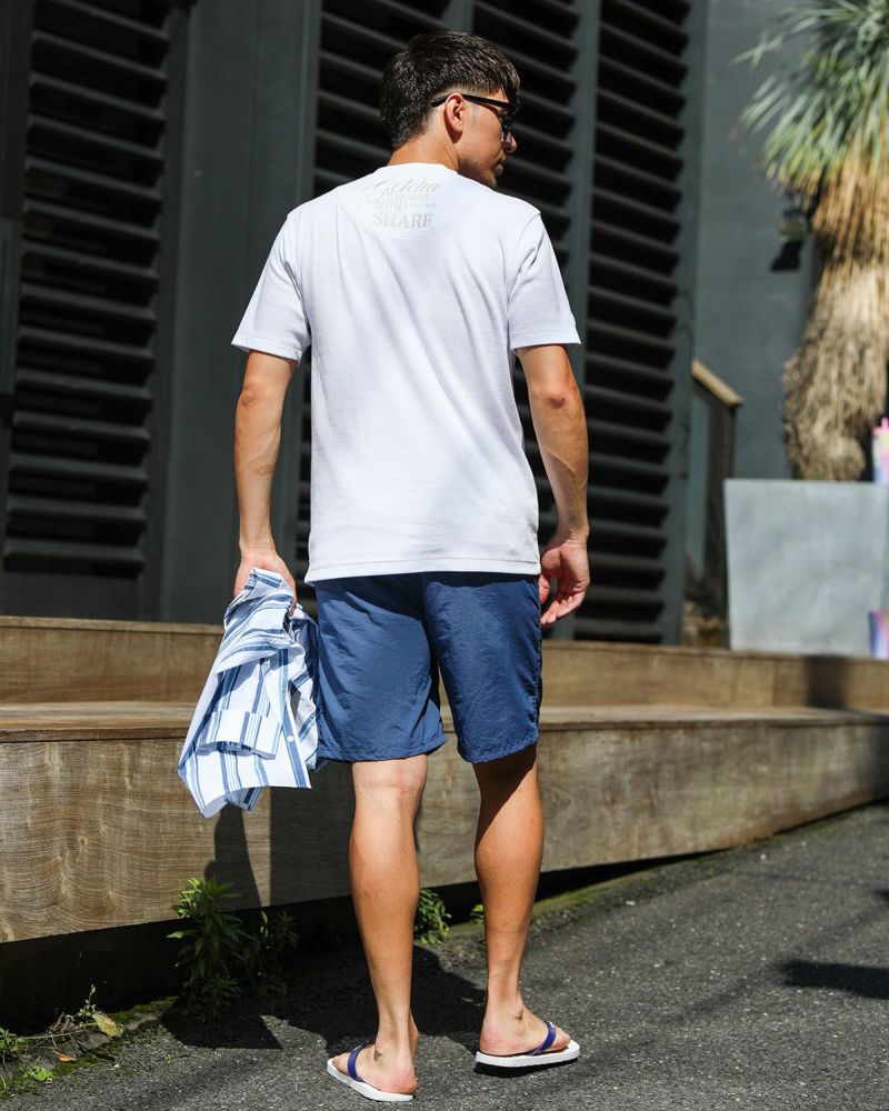 ホワイト:180cm70kg(Lサイズ着用)