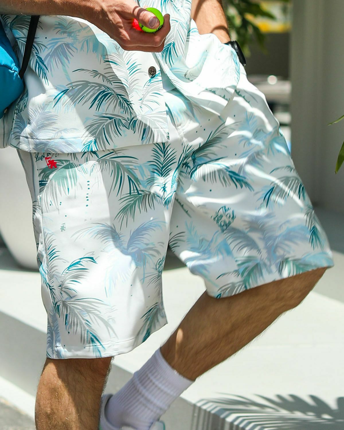 ホワイト：183cm/70kg(Lサイズ着用)