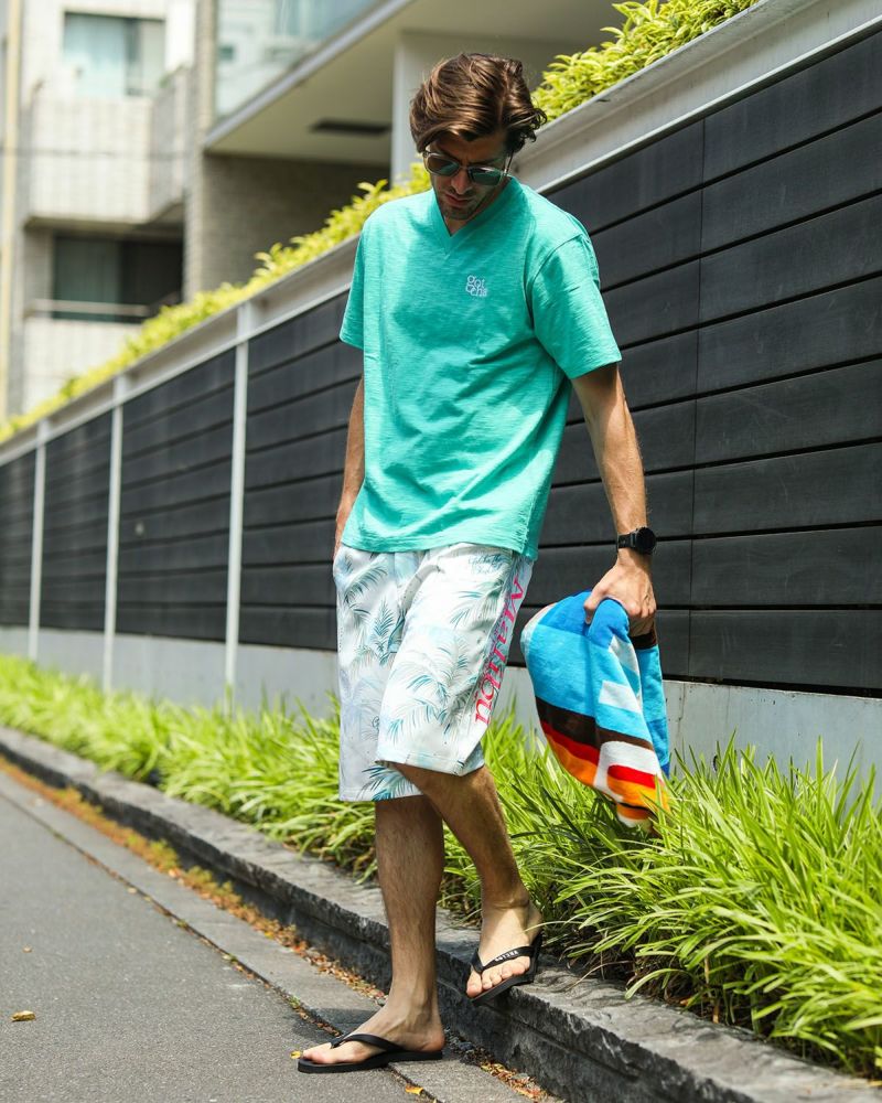 ホワイト：183cm/70kg(Lサイズ着用)