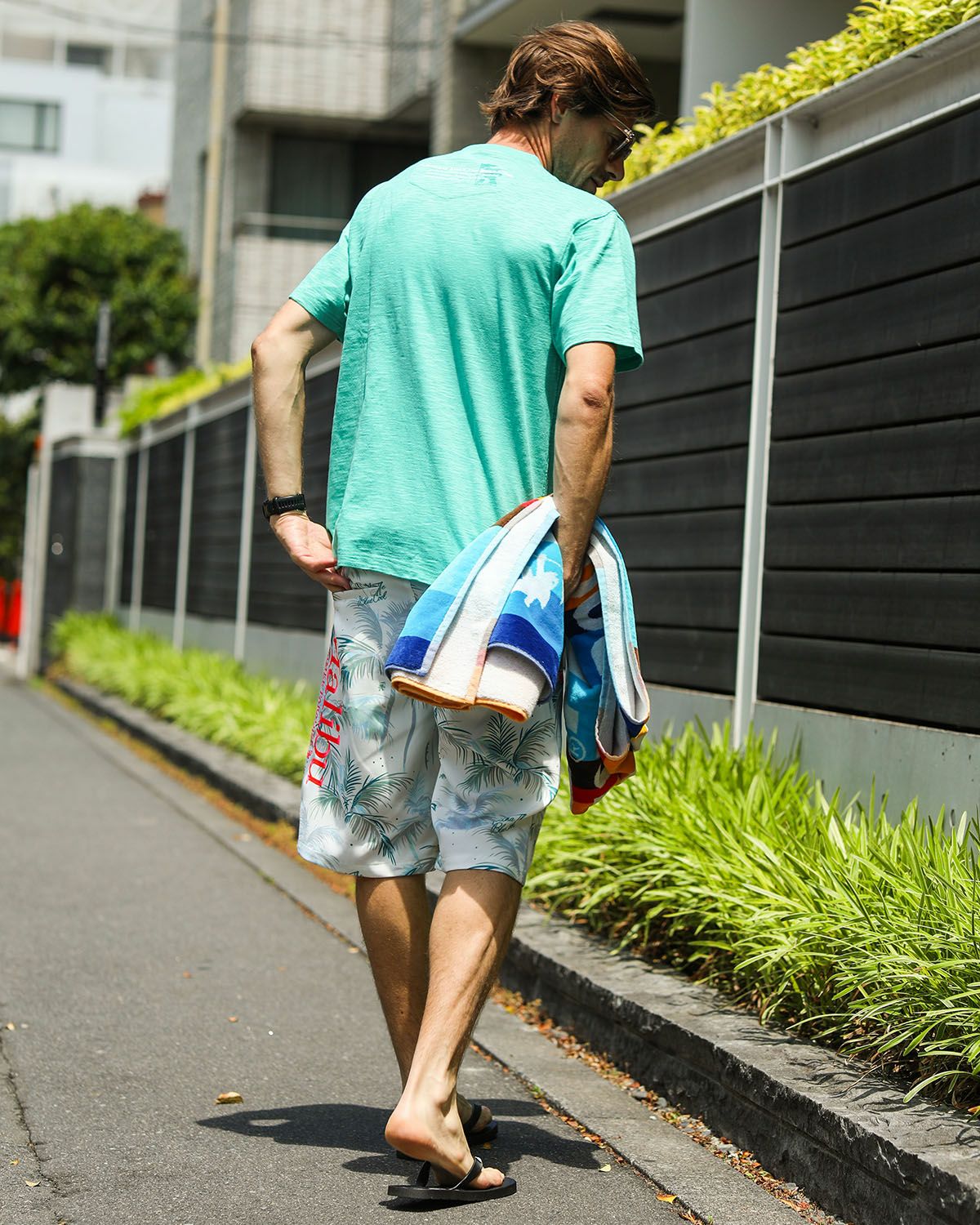 ホワイト：183cm/70kg(Lサイズ着用)