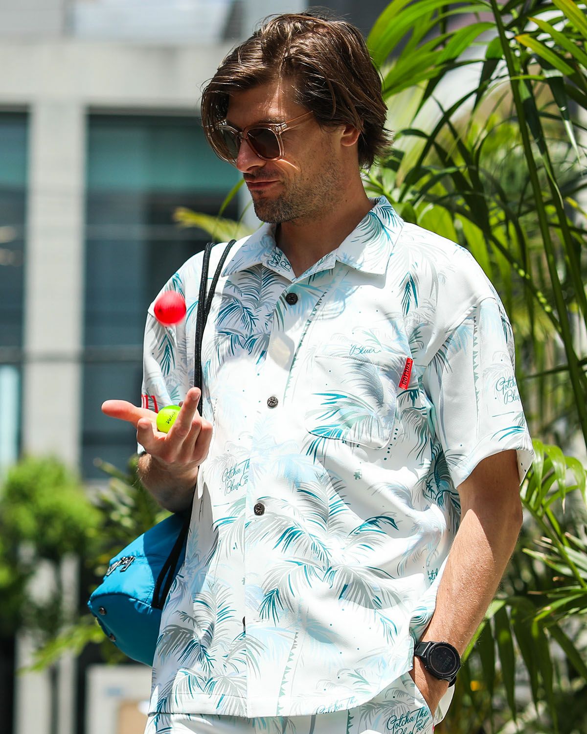 ホワイト：183cm/70kg(Lサイズ着用)