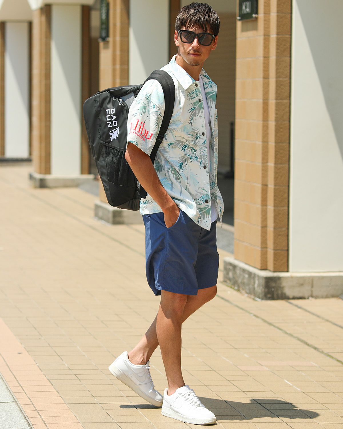 ホワイト：180cm/70kg(Lサイズ着用)