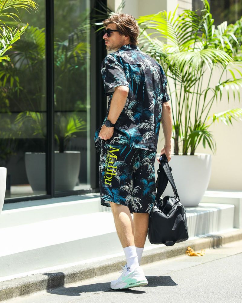 ブラック：183cm/70kg(Lサイズ着用)