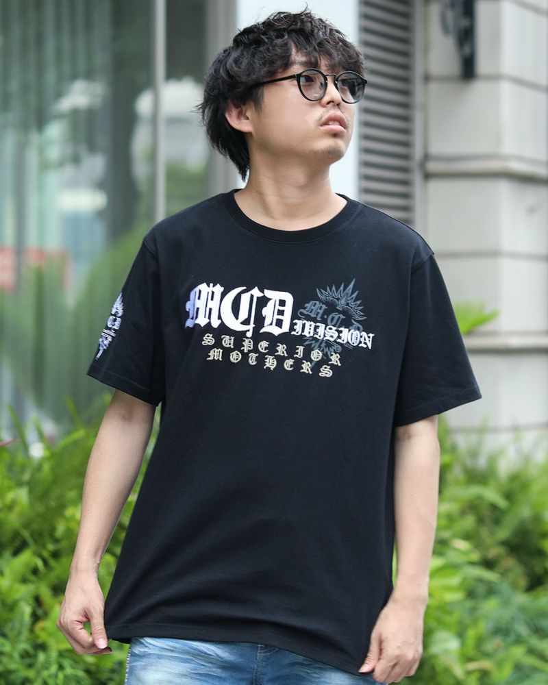 ブラック:173cm/63kg(Lサイズ着用)