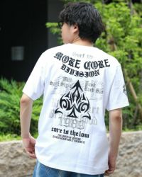 ホワイト:173cm/63kg(Lサイズ着用)