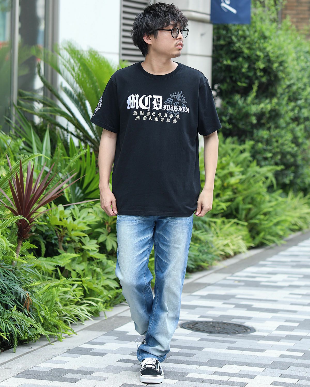 ブラック:173cm/63kg(Lサイズ着用)