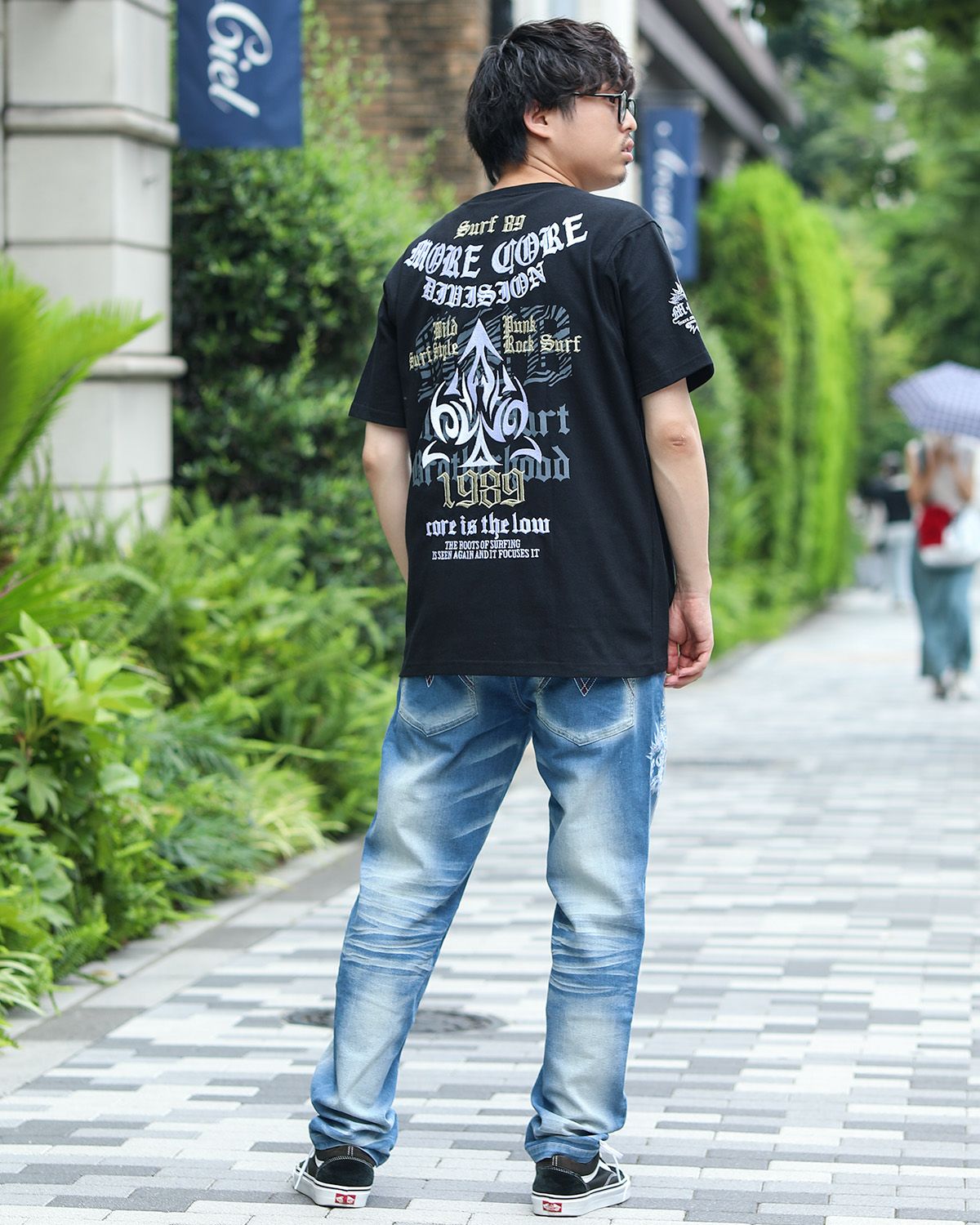 ブラック:173cm/63kg(Lサイズ着用)