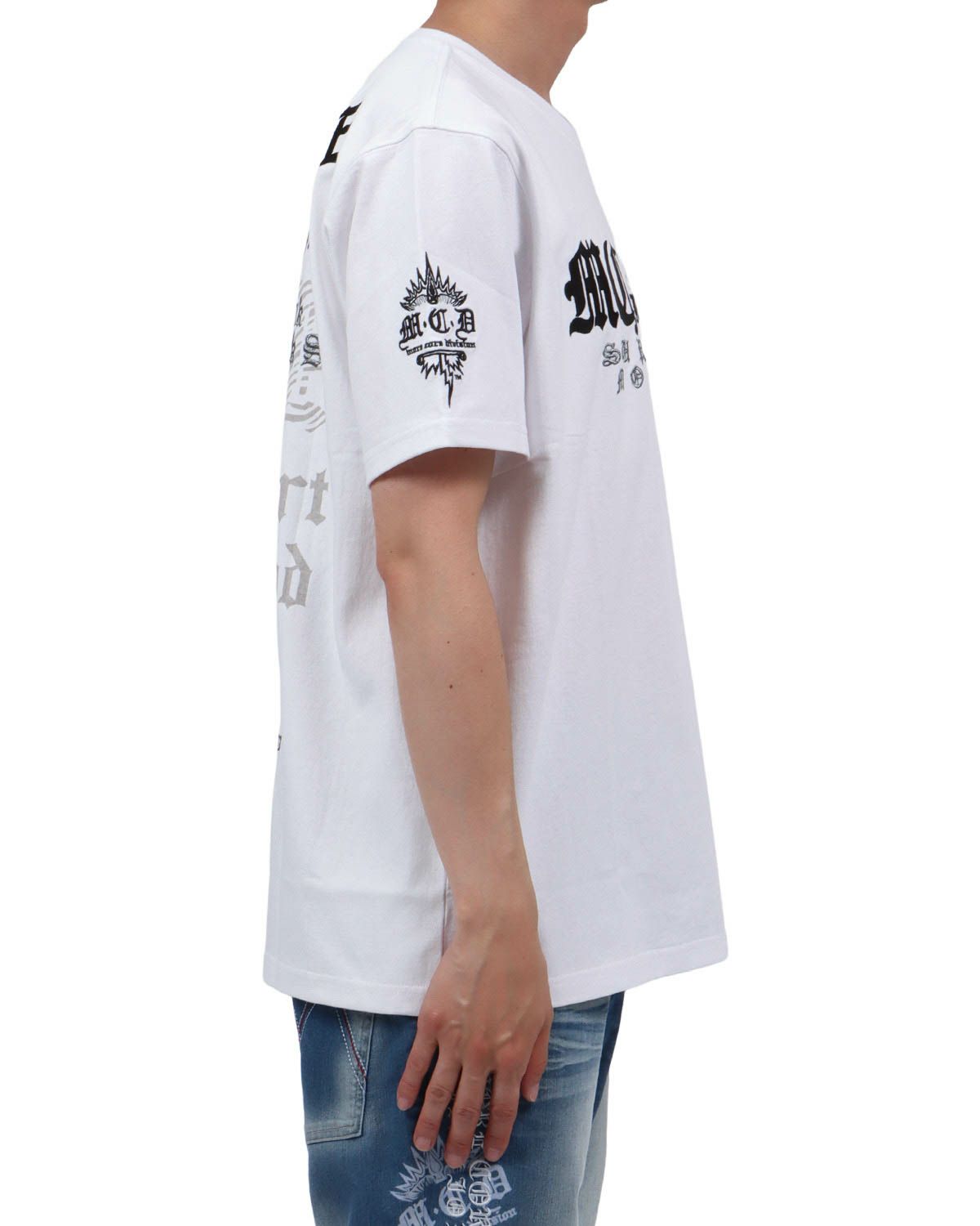 ホワイト：174cm62kg(Lサイズ着用)