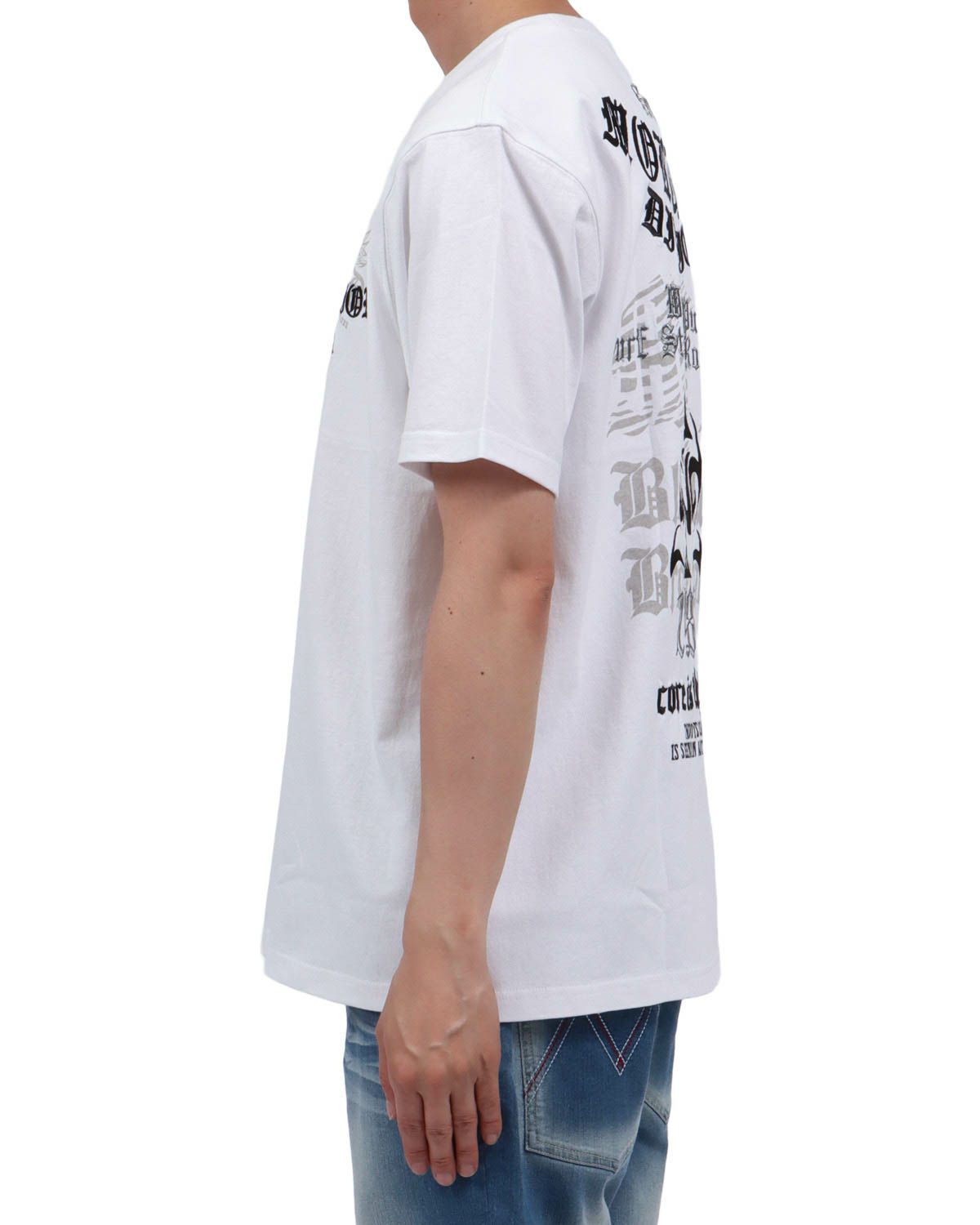 ホワイト：174cm62kg(Lサイズ着用)