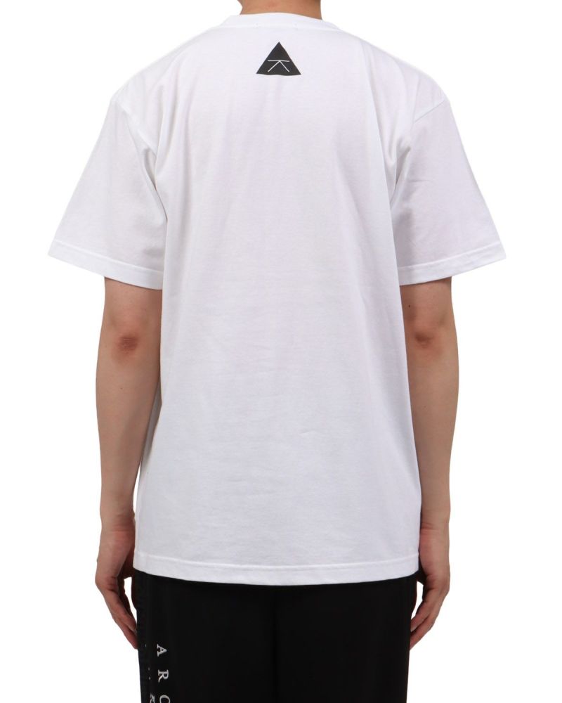 ホワイト：174cm62kg(Lサイズ着用)