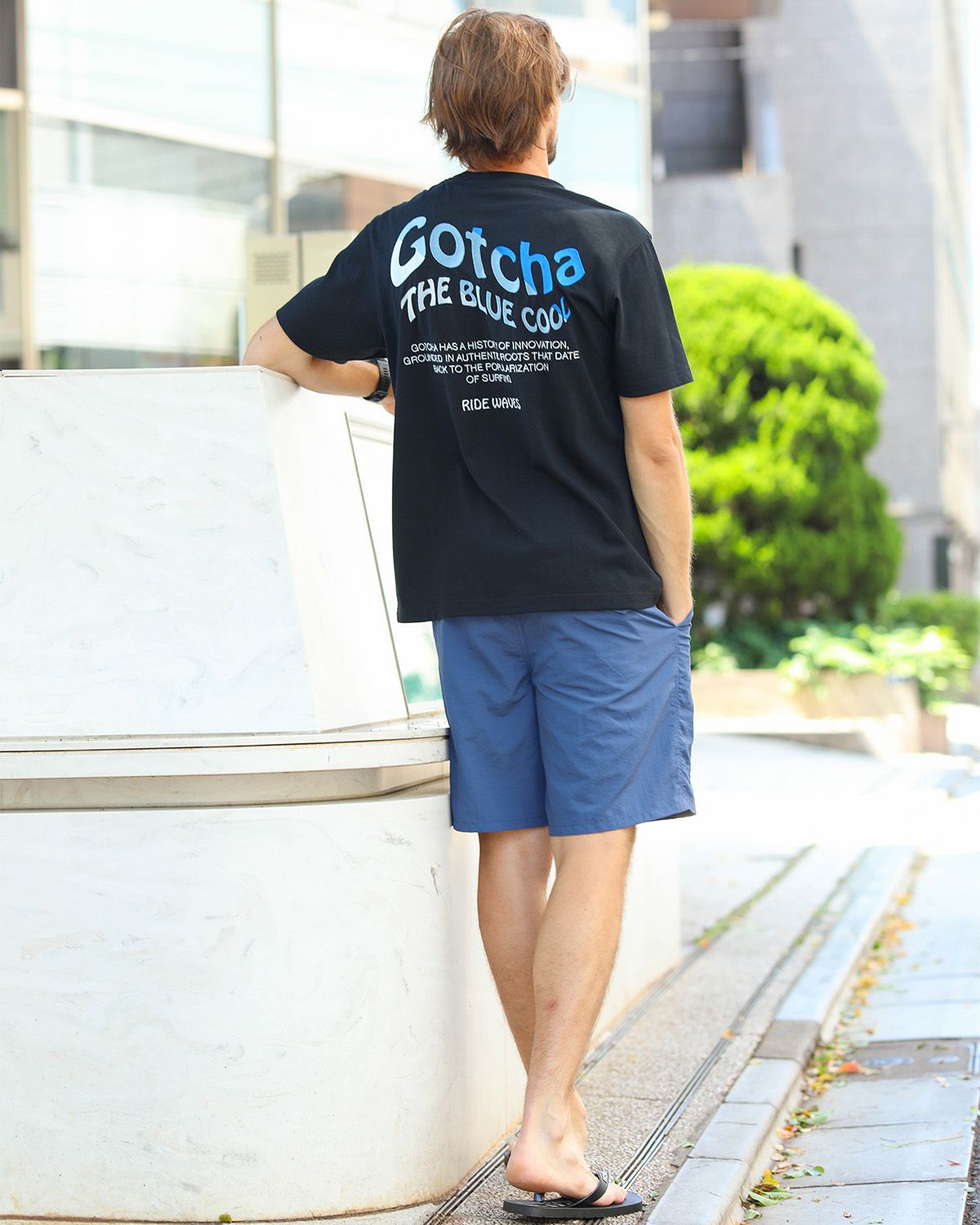 ブルー：183cm/70kg(Lサイズ着用)